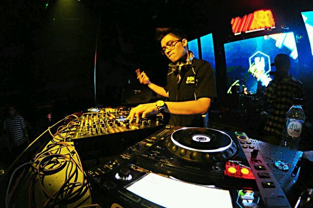 chrisna_yudi's profile picture. Instagram : chrisnayudi | Path : chrisna yudi | Line : chrisnayudi