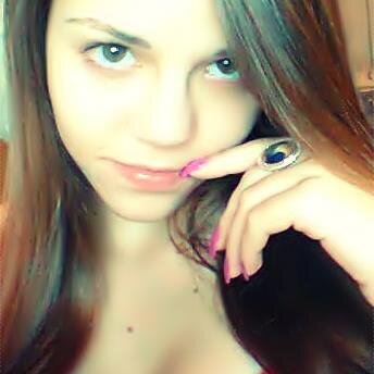 Biografia?
Nαo importα o quє єu diigα,
Vocє irα vαlorizαr pєlo quє vê,
julgαr pєlo quє ouviu
e opinαr pєlo quє conhєcєu