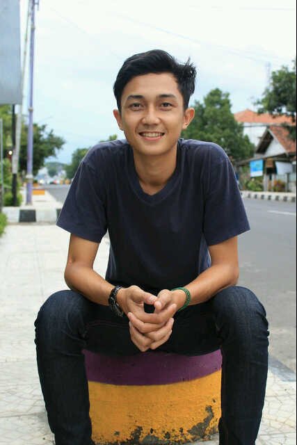 Masa depan adalah milik mereka yang percaya pada indahnya mimpi mimpi mereka !