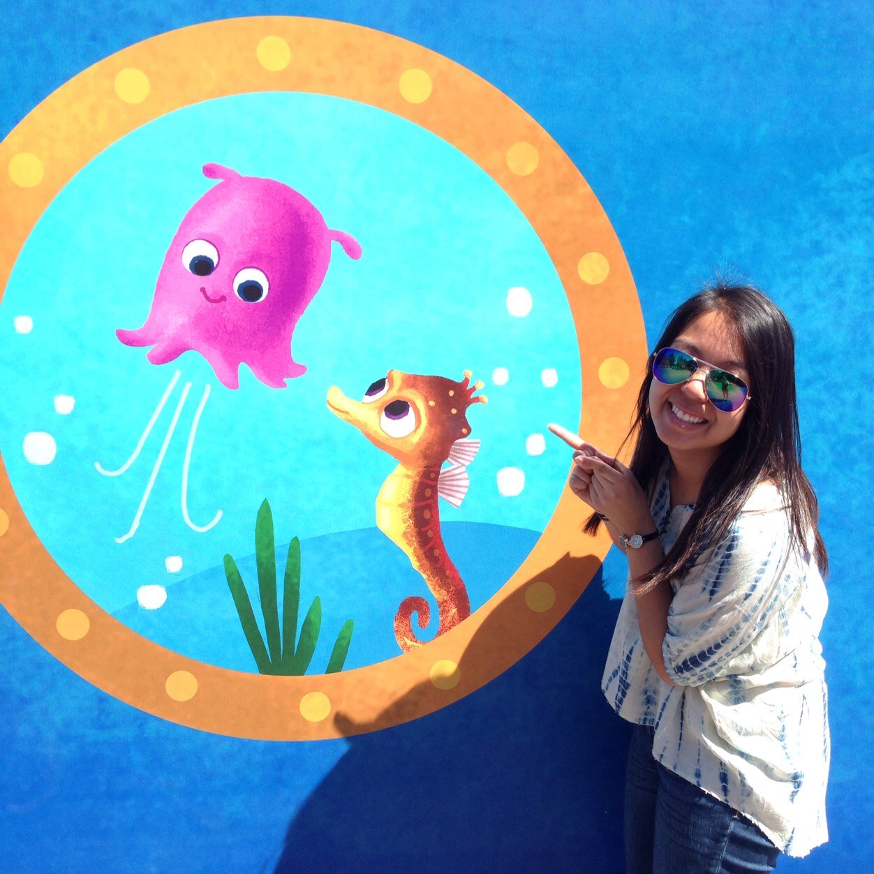 In love with boba milk tea, novels, finding adventure, tasty treats & sparkles