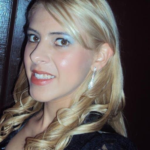 Descobri que vim de um reino distante, e que meu Pai é um rei.
Descobri que sou princesa e sacerdotisa e que também sou escoltada e guardada todos os dias!!!