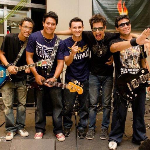 Voz e Pianos - Rafael Brito.
Contra Baixo - Valdo Dickison
Guitarras - Elder Pereira
Bateria - Mizza
Guitarra solo - Kalil Menta