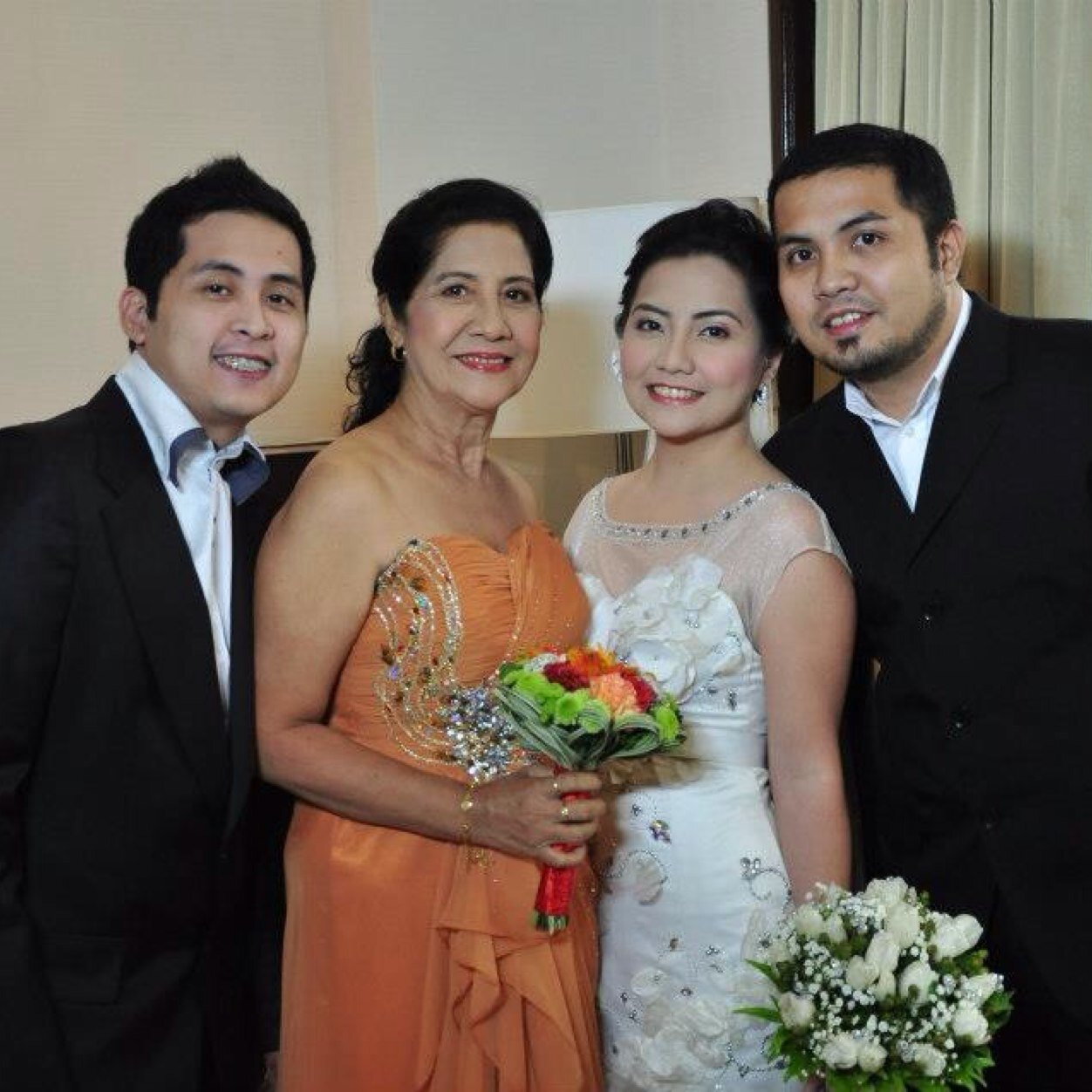 Mom and wife. A frustrated Architect. Engineer. Servant of God. :)