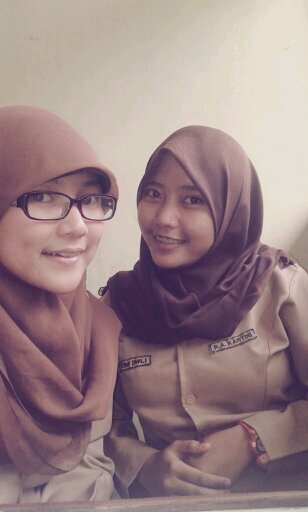 itsYuniDwis's profile picture. 