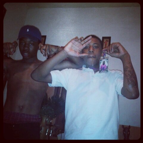 We'll ova 10 Inda hood 22nd STL Cip Patt , Melly Mel , Lil G , Littles , Miracle , & Moody Ynr ill Neva change ! Ynr till the world blow