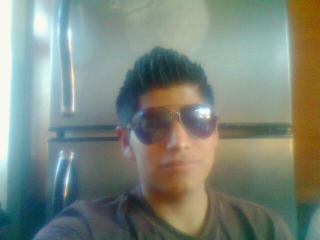 Muy buena persona con creencias religiosas de cristo me gusta jugar todo deporte un poko cargos me gustar hacer muchos chistes ajap y  tambien me encanta hacer