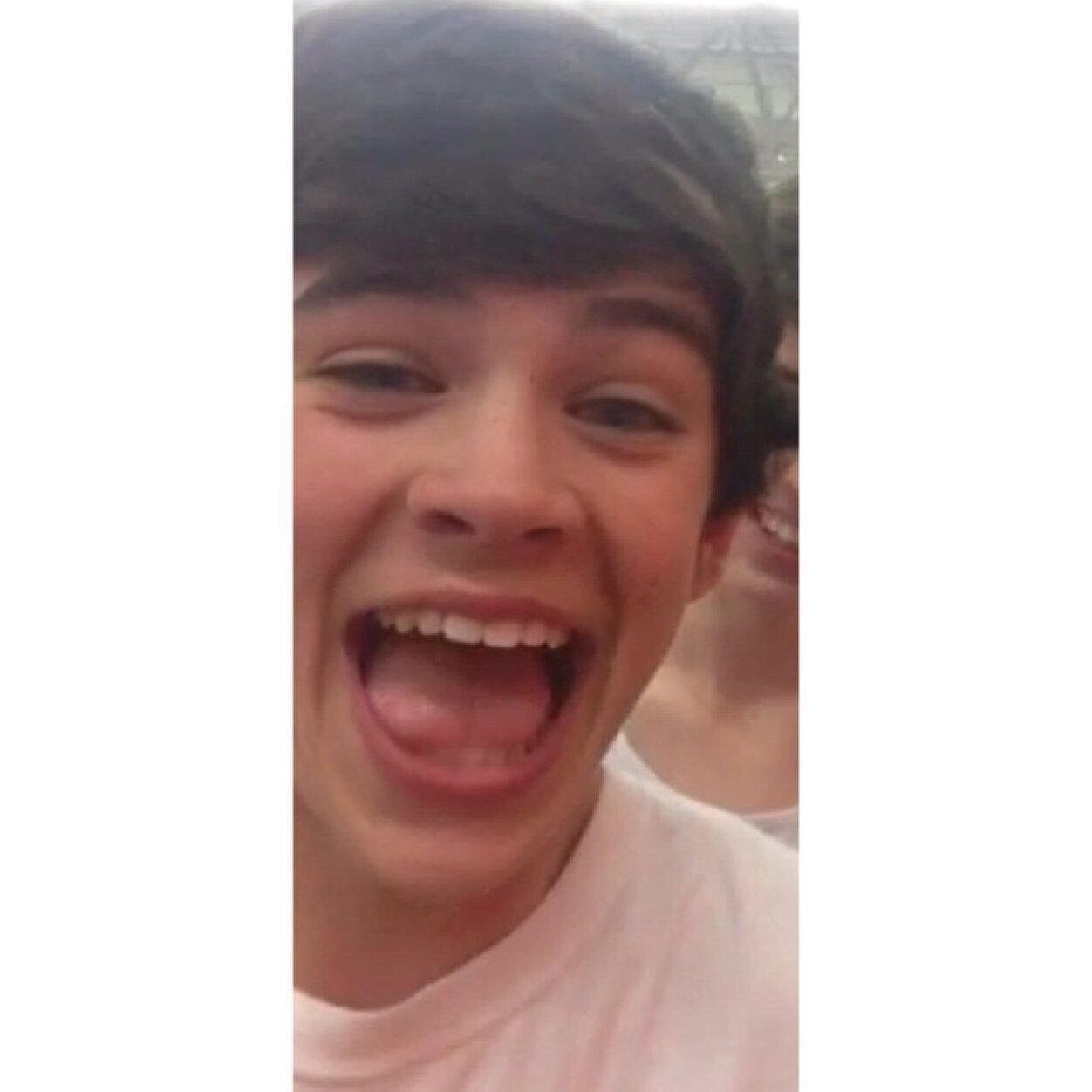 ☹magcon boys 0/12.☹