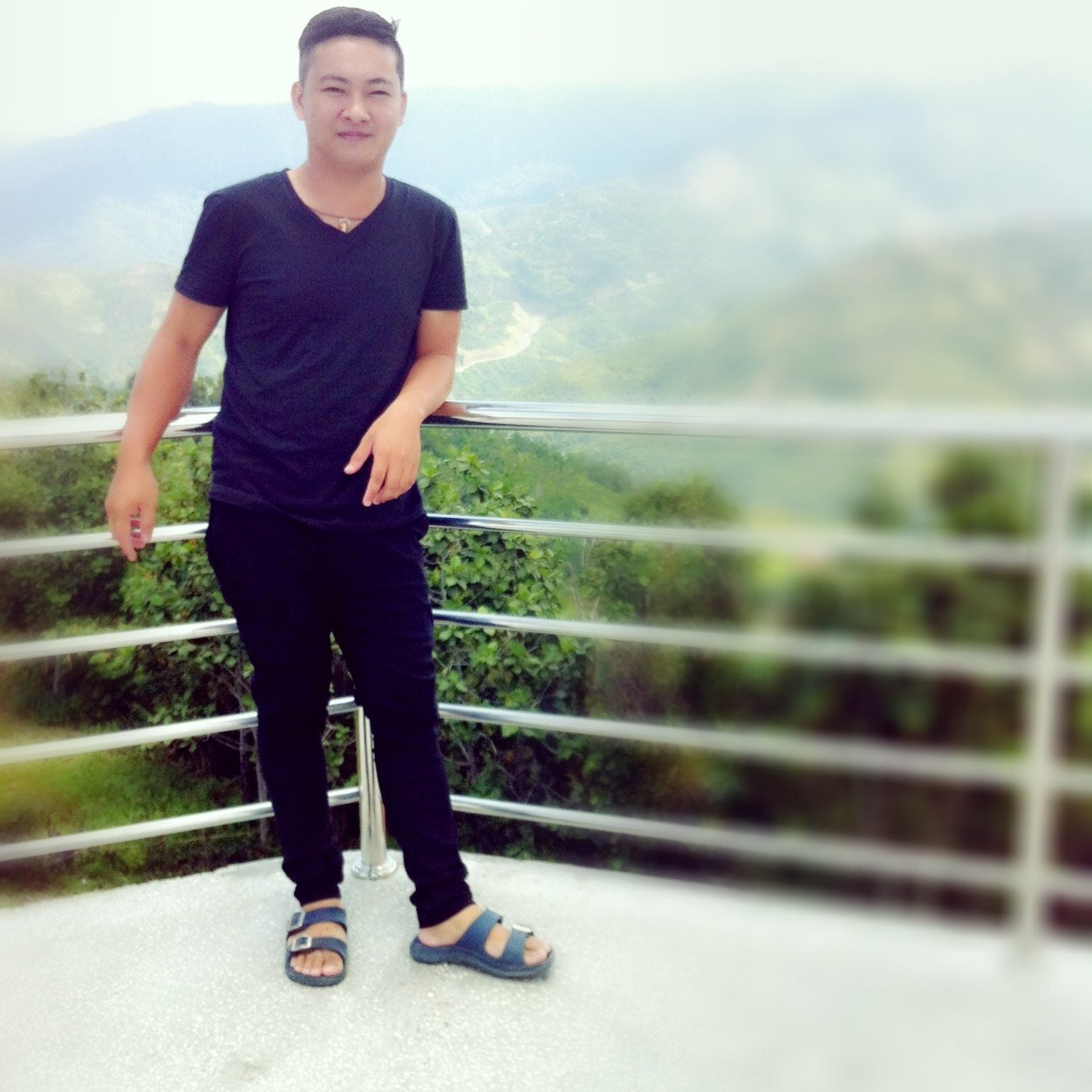 AdleyRonence's profile picture. Its My Life..iam Friendly..Respect Me??ill respect More!!Friends is Everything For me,Without Friends youre Nothing!! (We Are Family)