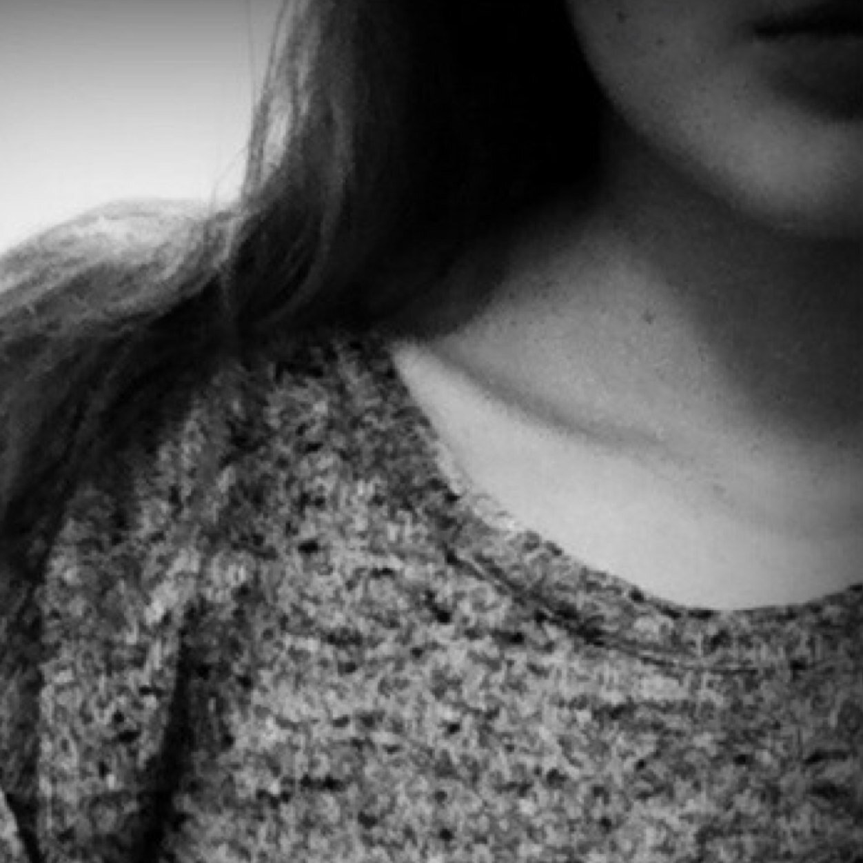 looking for the collarbones