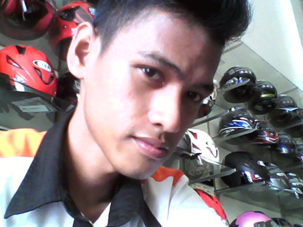 mngalir haja,,,kya ilung larut,,,,d sungai