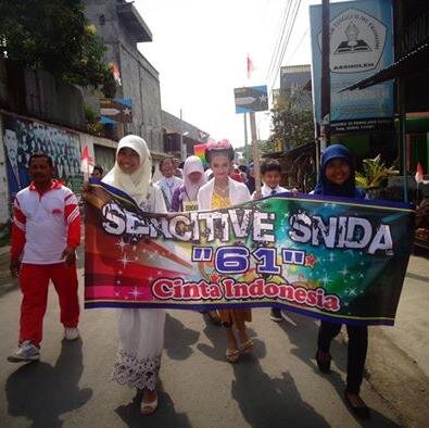 SENCITIVE | anak didik pak zaenuri | Simple + calm | SevenC Airport | follback? mention ajaa :) kata kaka2 SMANDA anak 7C KECE KECE !! :)