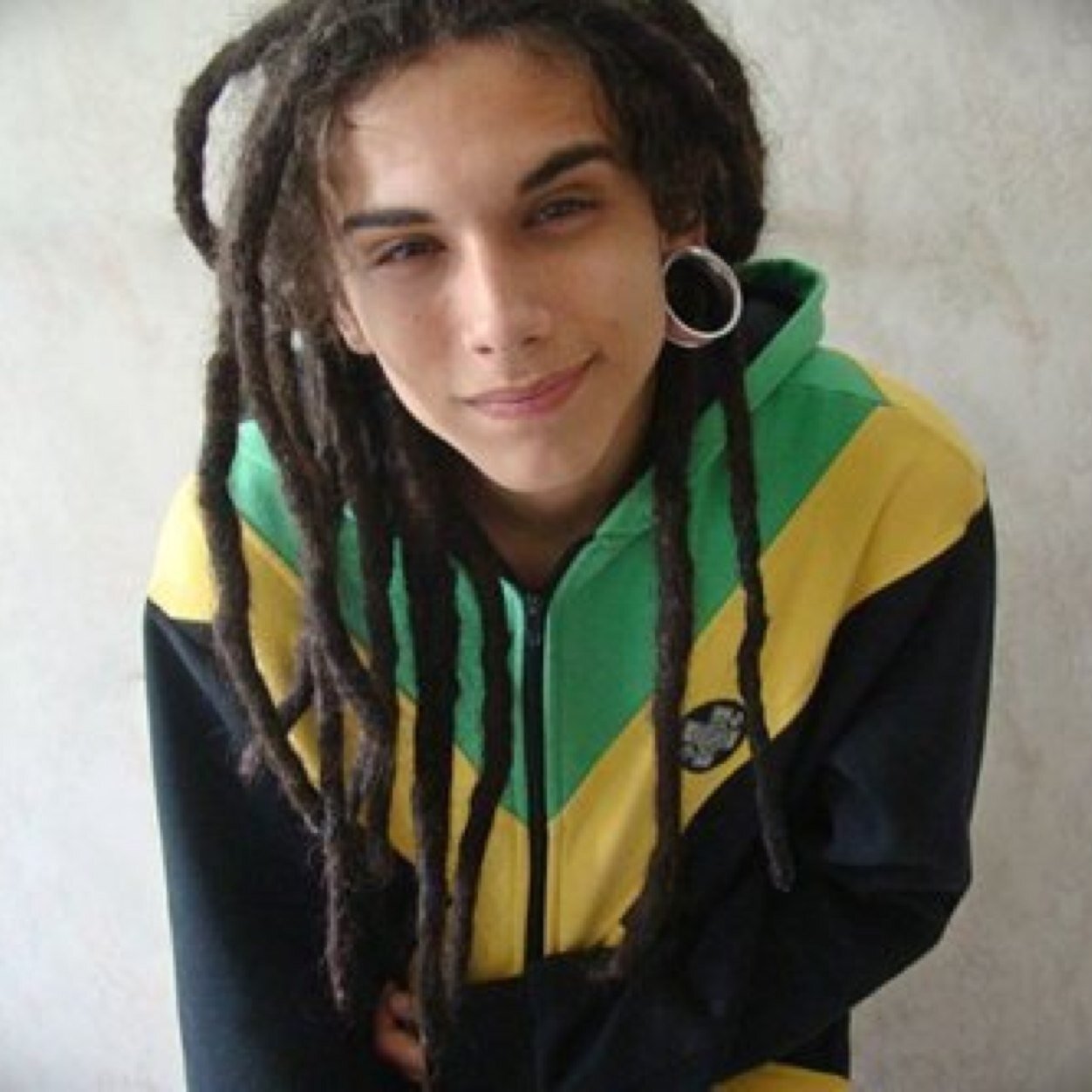 waaaaavy's profile picture. 