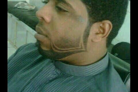 f_uae12345's profile picture. إخاف اللقى هوى غيرك وحس بروحي في روحي  اخاف أن طال تفكيري تطيب جروحه بروحي  واخاف أنساك وتغير تظن انه الخطأ مني @ ‏​فيَ نهايةَ كِل يوَم اسَال نفسَيٌ وين قلبي ‏