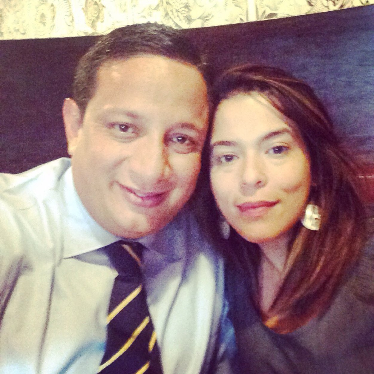 Venezuelan MD | Pharmaceuticals Business | Father of 5 | Ivana & Juan Diego’s Grandpa | Cook,Wine,Travel & Music Lover | God first of all | Democratic