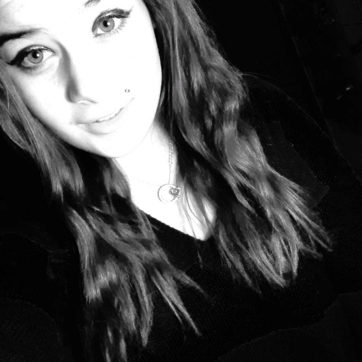 cwalsh03's profile picture. If anyone tells your your not beautiful turn around and walk away,so they can have a great view of your fabulous ass
Facebook/snapchat/instagram3