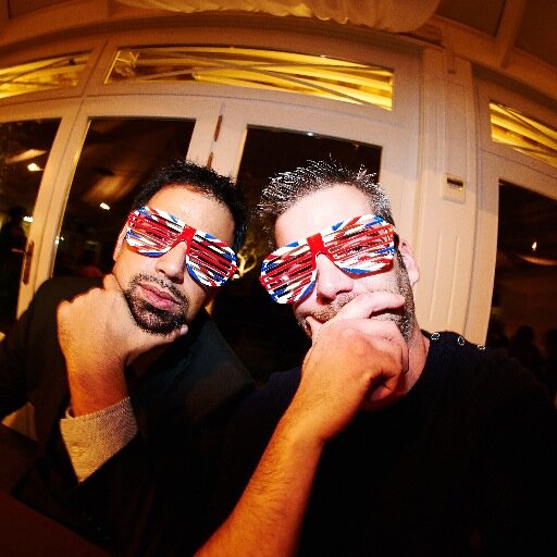 Graphic Designer, Web Designer, Motion Designer @ Komboloy
/me likes Video games, Design,  Cinema, Photography