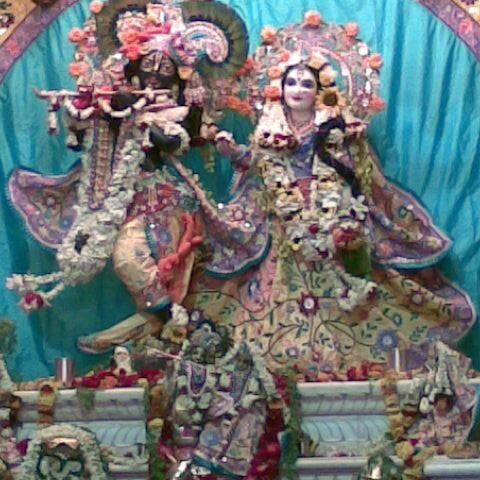 i am a god loving person with average persanality