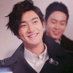 I love K-pop my favorite group is super junior ♡