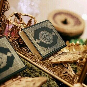 ‏اللهم إني استودعك حياتي فـ اجعلهـا من سعاده إلـى سعاده واحفظ لي من أخشى فقــده ولا تحملني مالا طاقــة لي به