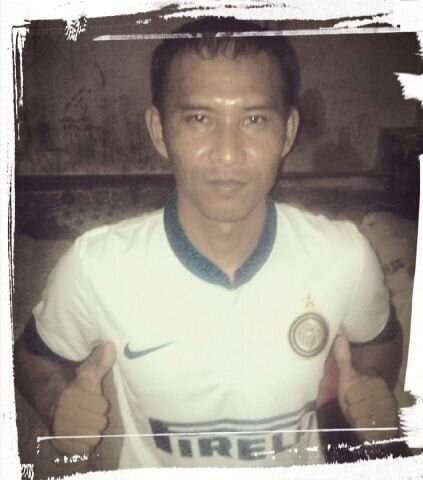 Orang yg selalu ingin bisa membahagiakan OrTu & keluarga/I'm Interisti_forzaINTER