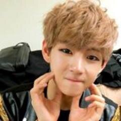 [20131204] อันยอง ผมคิม แทฮยอน แห่งบังทันบอย » ที่ชื่อวีเพราะผมหล่อ *ยักคิ้ว*