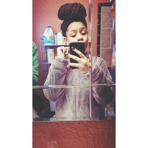 i dont compete with bum ass bitches .
