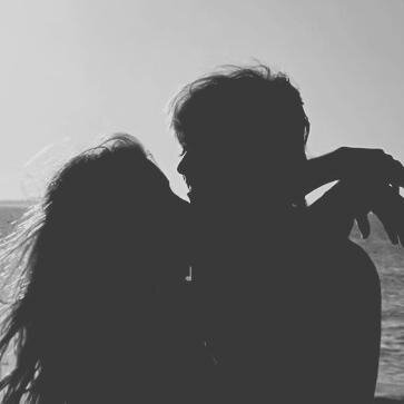Sigam: @Laauraainlove ▼ Instagram: @laahinlove