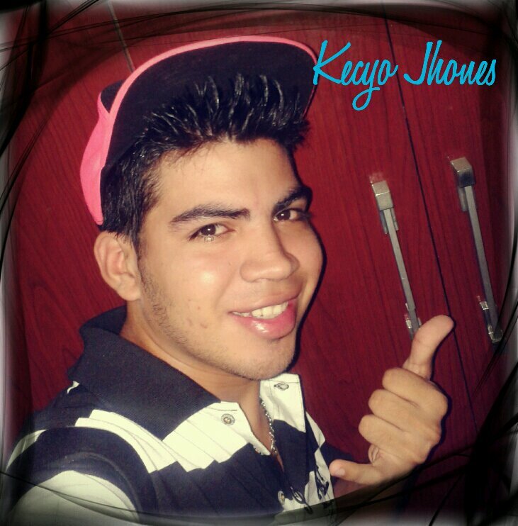 Kecyo 2.1''; Músico; cursando Comunicação Social - Jornalismo ; buscando a felicidade para todos..