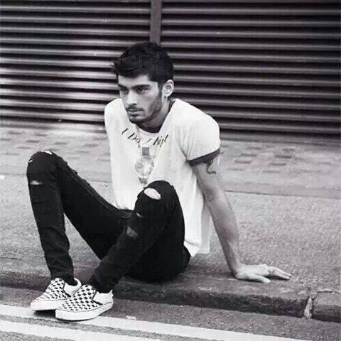 Malik_yevmuttin's profile picture. Hi! I'm Habibenur. I'm from Turkey I'm 14 years old  FOREVER DİRECTİONER! follow me! :)