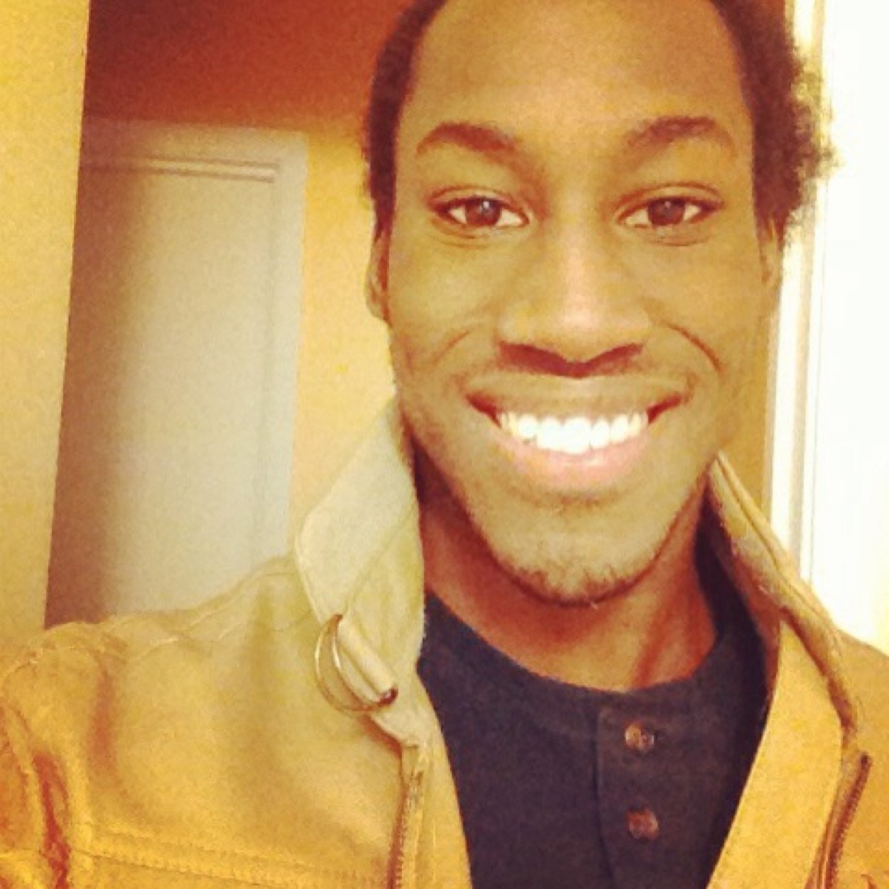 danielathis21's profile picture. 