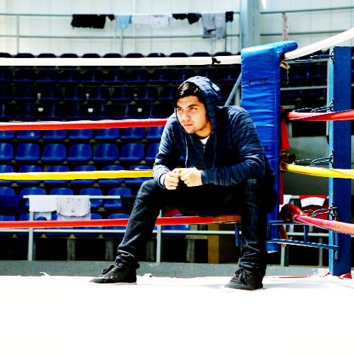Fotógrafo Profesional, Amante de los Deportes en especial el fútbol y el boxeo, fotoperiodista y viajero por excelencia. Instagram: jorgeleonardocastro88
