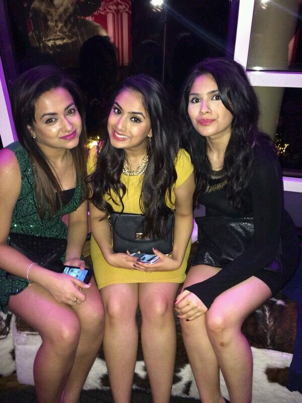 Darshana_Dave's profile picture. Passion for #events, childish love for #Disney and an obsession for #Lipsticks - Your typical girly girl - read my thoughts