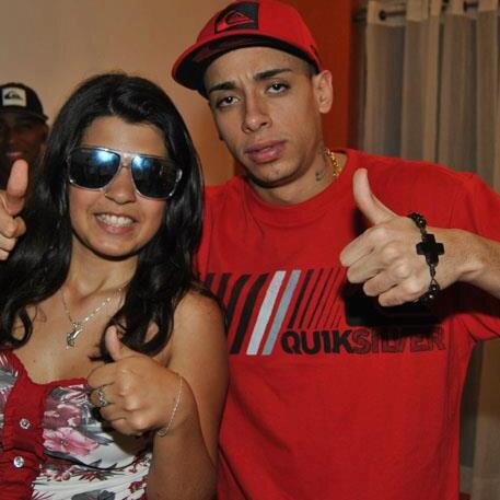 As pessoas julgam, eu julgo. Não sou
qualquer uma, tenho meus limites e respeito meus sentimentos.