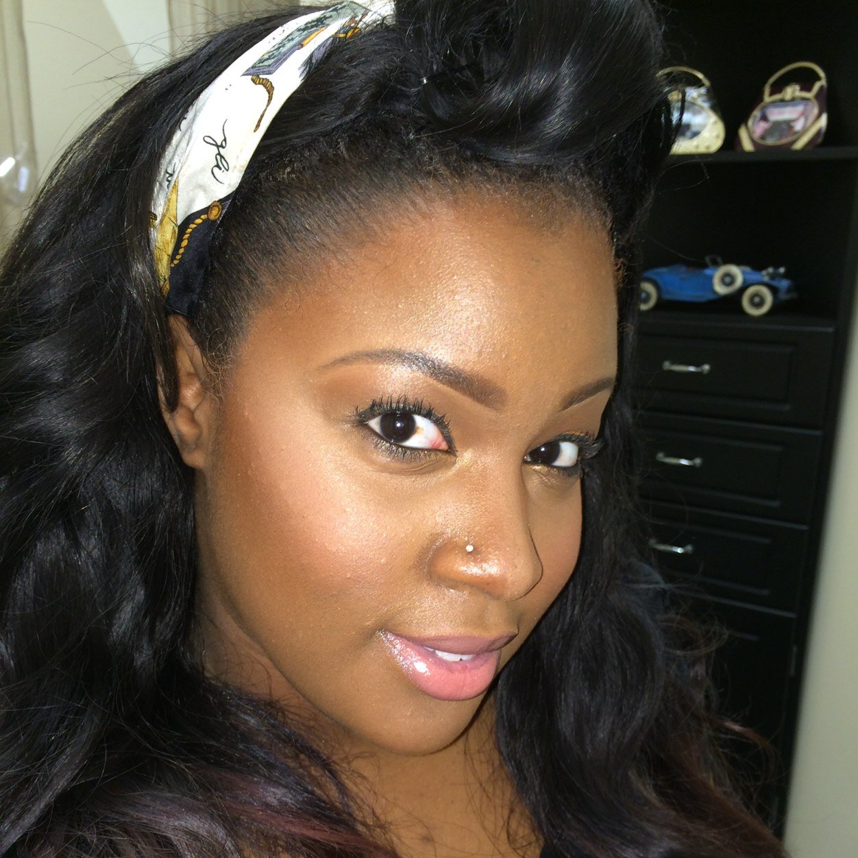 Youtube channel : laquesha guthrie Instagram: shearbombshell