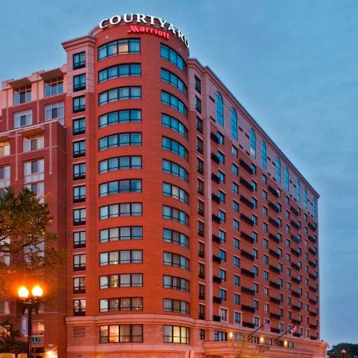 Courtyard by Marriott Washington Capitol Hill/Navy Yard is in the hip Capitol Riverfront neighborhood, just one block from Metro and six blocks to Capitol Hill!