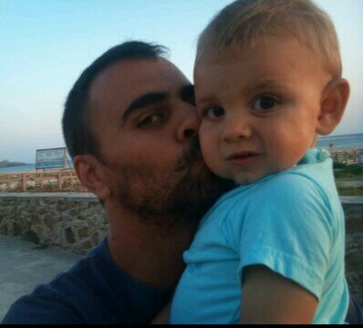 rafanegroo's profile picture. He visto en concierto a Calamaro, Fito, Kiko Veneno, U2, Springsteen, Sting y Dylan,... asi que muestra respeto insensato