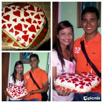 Luchar siempre por lo que quiero! con dios presente. Mi mami, mis herman@s y mi novio el motor de mi vida. Futura Contadora :) Muchas metas por cumplir O:)