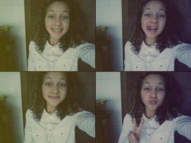 I miei idoli sono come la luna. Si trovano a miglia da me ma nei momenti piú bui sono loro ad illuminarmi.|| 190513-280614♥