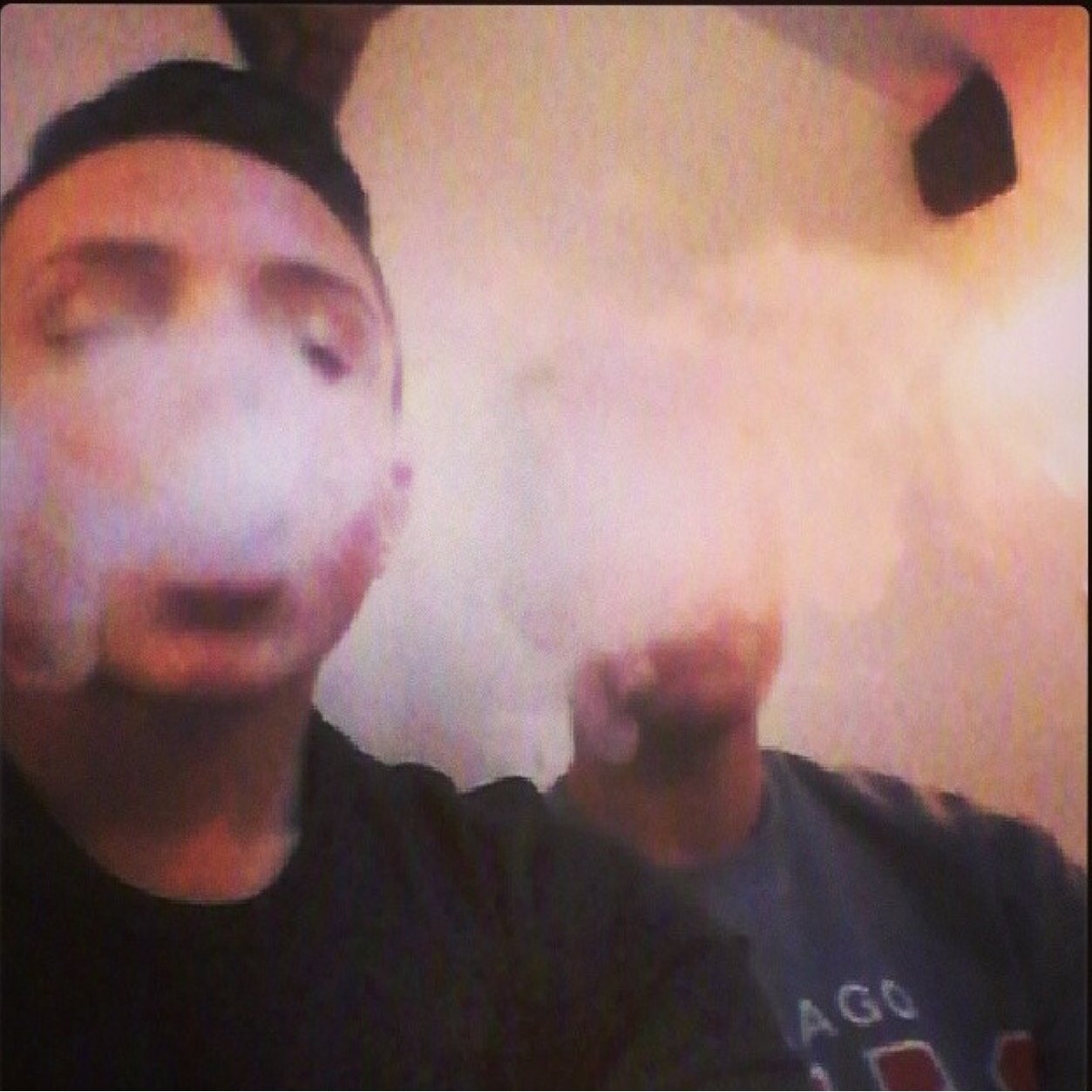 yayalovedu30's profile picture. Si tu me demande sur facebook, like ma photo de profil :)