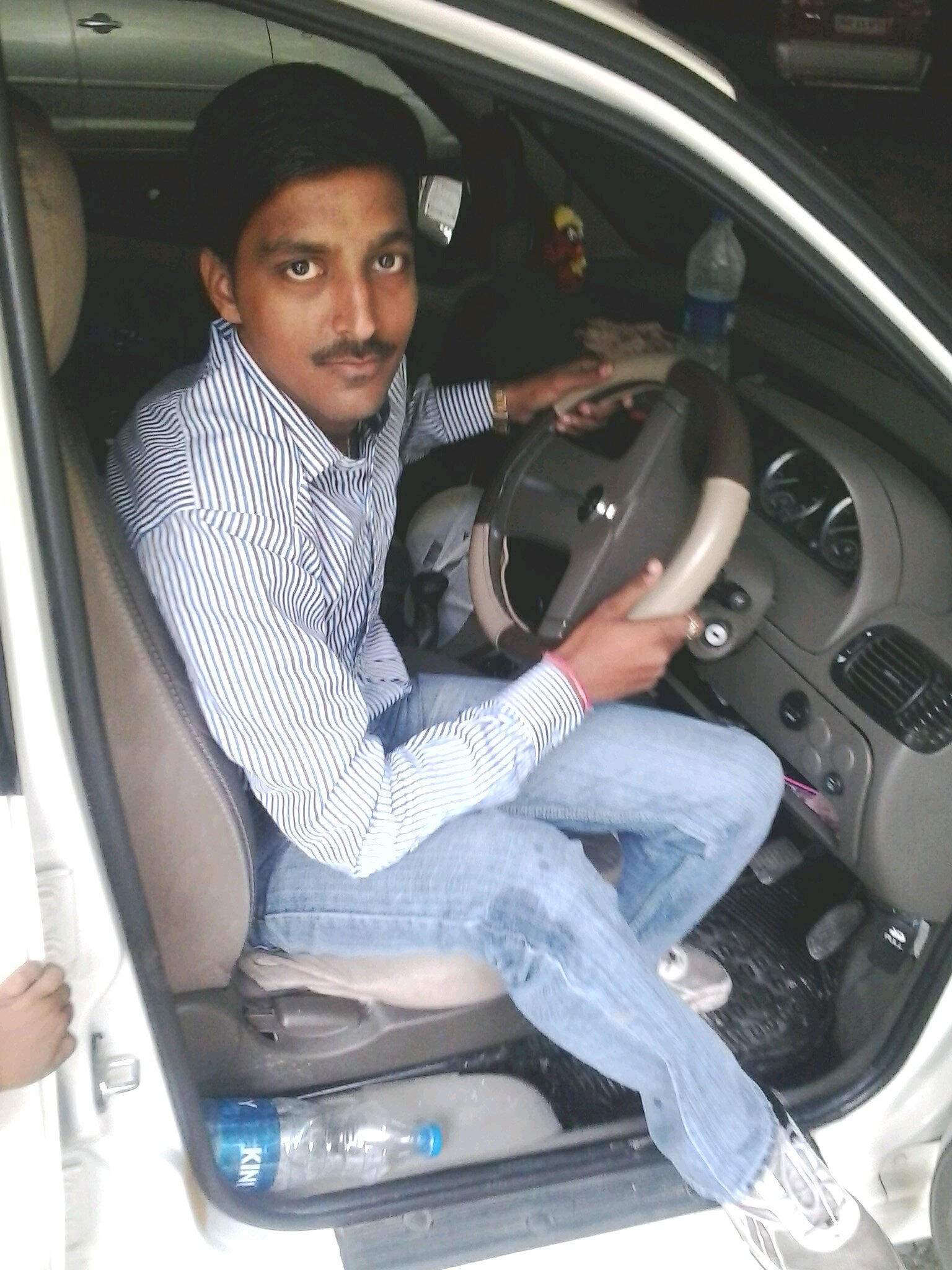 p9915096264's profile picture. 