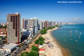 Adoro futebol,  fã fortaleza e adoro uma praia