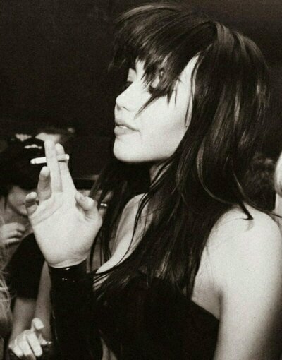 21 Photographer and part time Model. Drinker. Flirt. Stuck in the big city. {RP/OC}