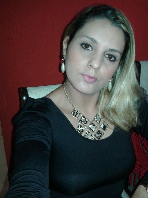 Sou uma pessoa difícil? Sim. Tenho personalidade forte? Sim. Tenho opiniões adversas? também. Respeito todos os que também são diferentes de mim.....