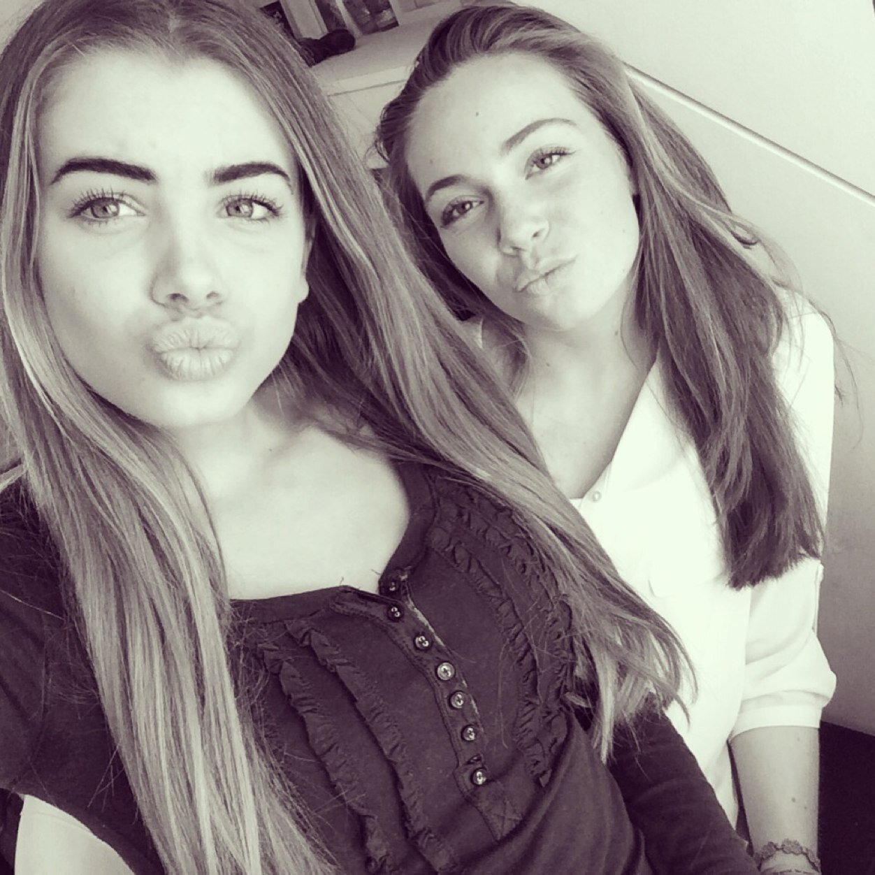 Amstelveen College 
Pinoke
Insta : anneroelofsenx