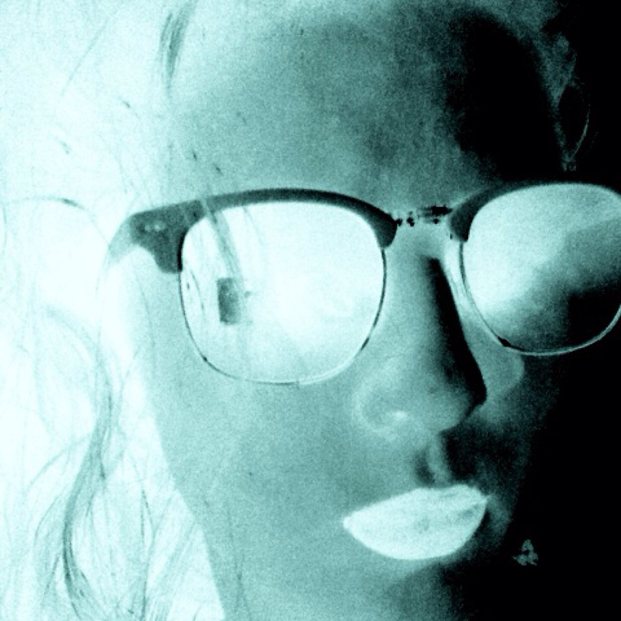 imogenhamilton2's profile picture. She said hey, Its alright does it make you feel ALIVE, Dont look back LIVE UR LIFE Even if its only for tonight xxx