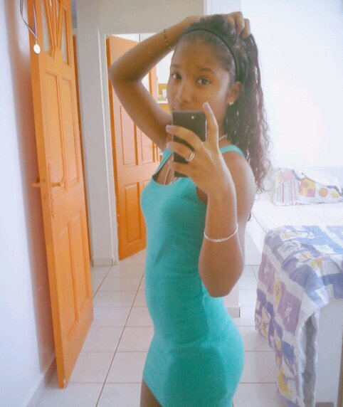 MdameObsk's profile picture. Allons Se Follow ^^ #TeamObsk  #TeamGolderie #Patronnerie #Bosserie #TeamCancer #TeamTrapMusic #TeamHäagenDazs #TeamGwada #TeamZouk