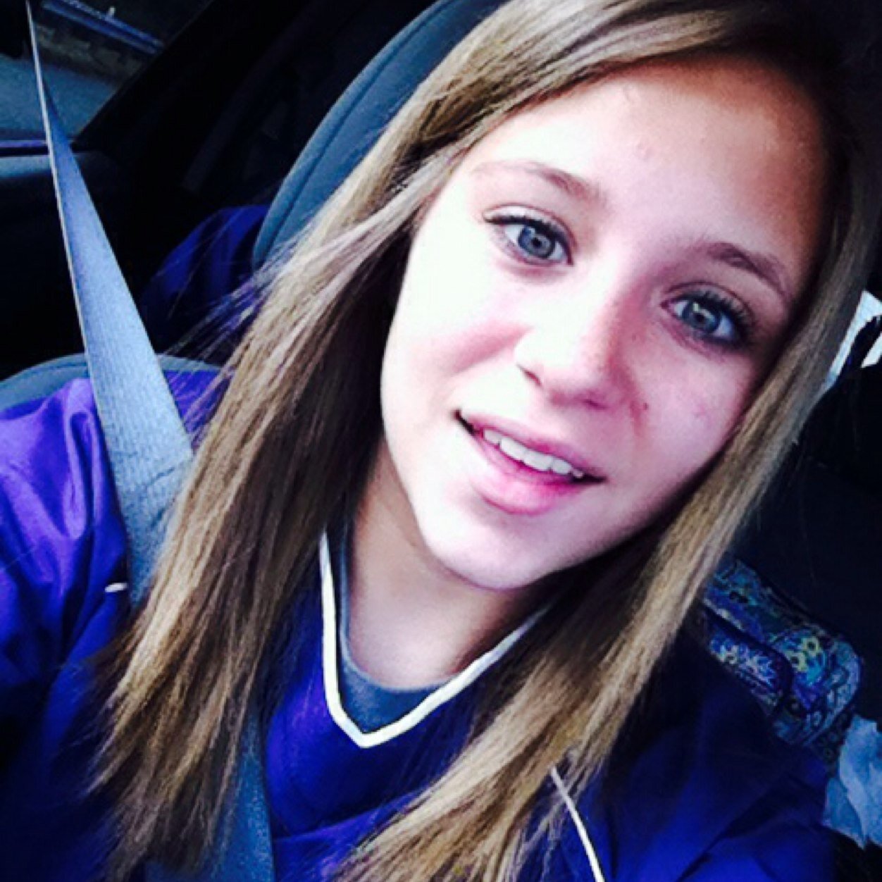 ☆☮ I'm Heatherr. I love softball, volleyball, and guys.☆✌️ @kToN322 ☆❤️