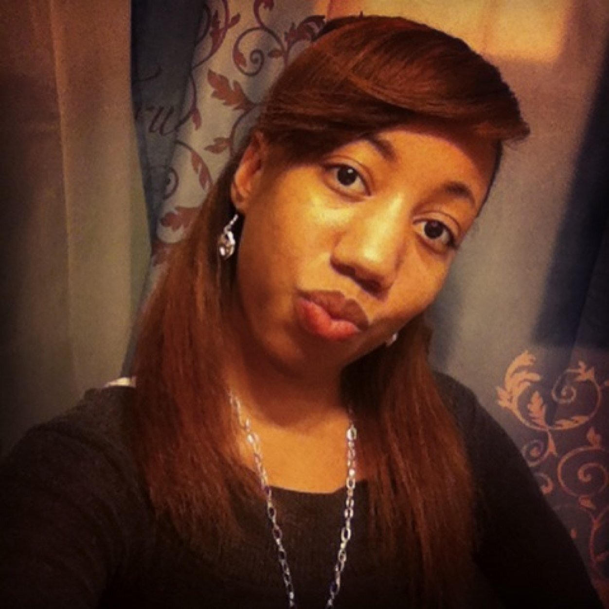 I just love being me myself and I and telling em what they wanna hear and being the unique abstract artist that I am.....#teamcancer..