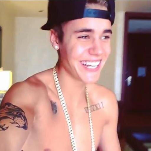 Justin Bieber (follow me ) follow back