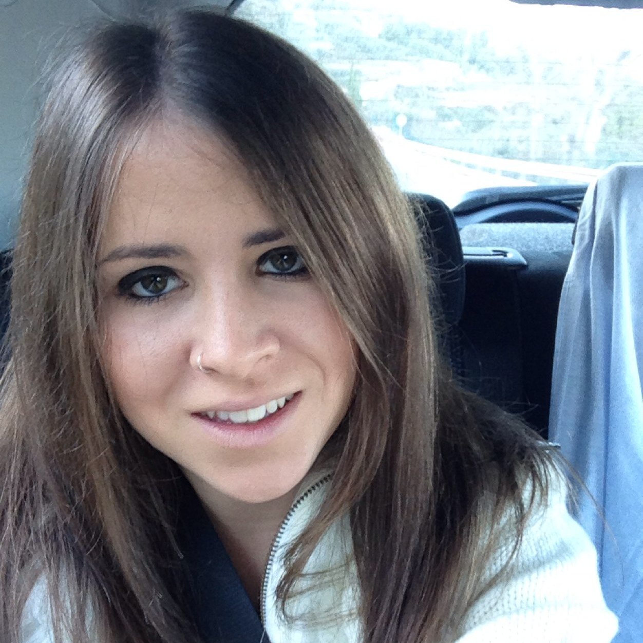 18. Hasta que llegue el indicado disfruto del equivocado. Figura repetida no completa la coleccción. El golpe que más duele, es el que no se da.